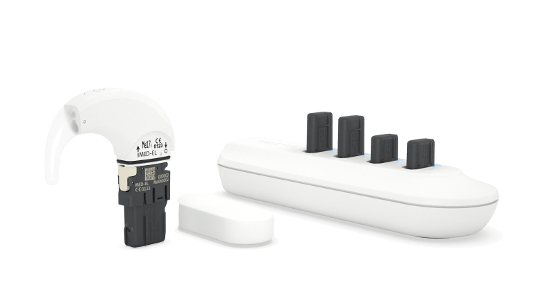 Battery Options SONNET 3 with rechargeable battery options and charger that can charge four batteries simultaneously